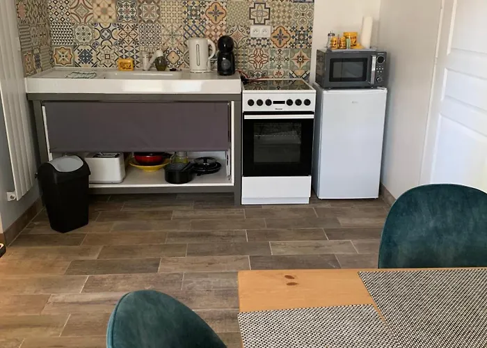 Appartement Rez De Chaussee Maison Independant Avec Piscine